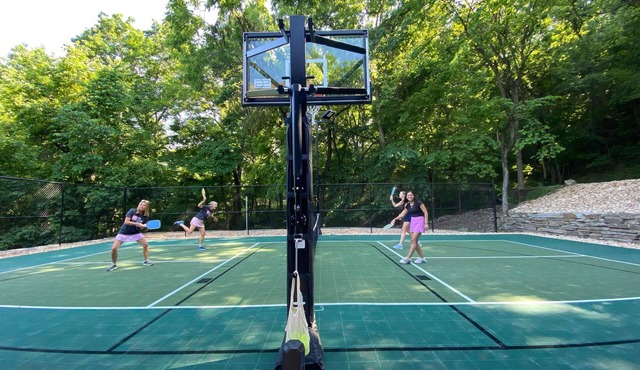 Private Pickleball Court, Sleeps 12, Lake Front