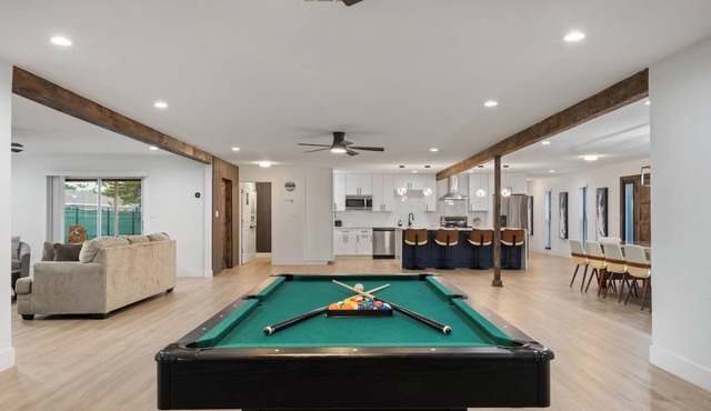 Private Pickleball & Pool Oasis