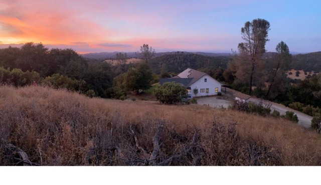 Private, Picturesque Gold Country Getaway
