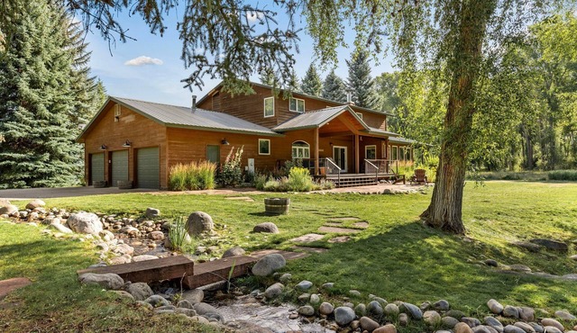 Private Pond, Starlink, Creekside, Firepit, Pets!