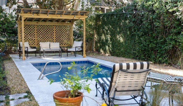 Private Pool! Walk to Village & Ocean