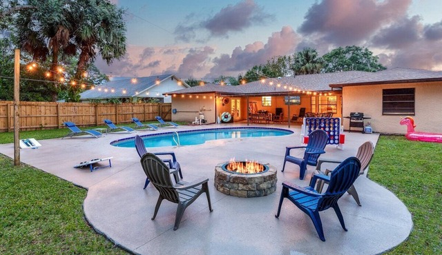 Private Pool, 4BDR & Game Room! - Bay Bungalow