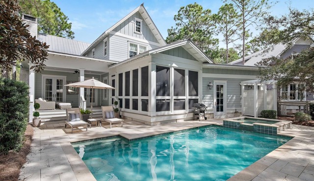 Private Pool and Hot Tub! Nature! Biking and Swimming!