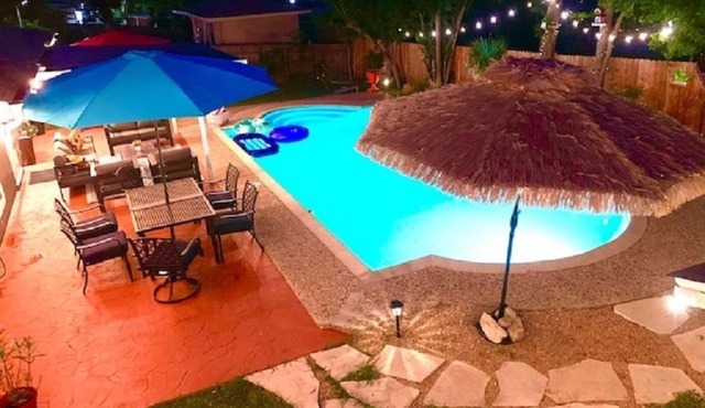 Private Pool and game Rm,close to seaworld,Lackland,six flags.
