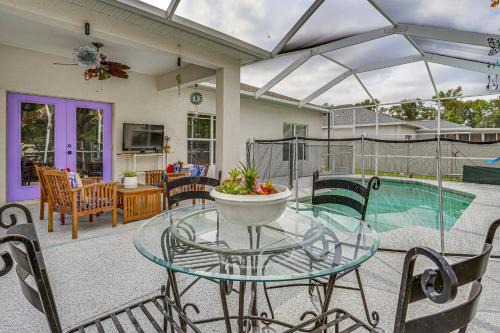 Private Pool and Lanai WFH-Friendly Seffner Retreat