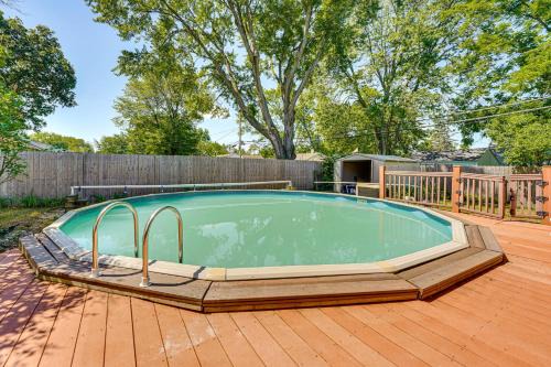 Private Pool and Yard Pet-Friendly Home in Toledo