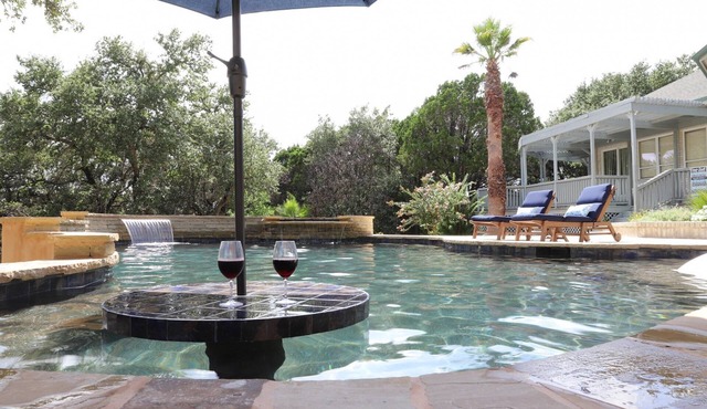 Private Pool, BBQ, Hot Tub, Wrap-around Porch, Sun Room - 2 Homes and 2 Master Suites