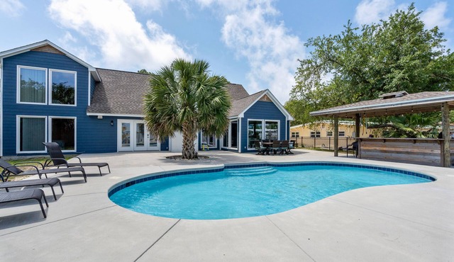 Private Pool, Boat Dock, Bay Front - 5 Bedroom Family Friendly Home