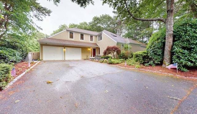 Private pool close to beach with cabana, grill, AC, patio, dog-friendly