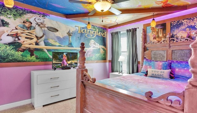 Private pool/Communal Facilities/themed bedrooms