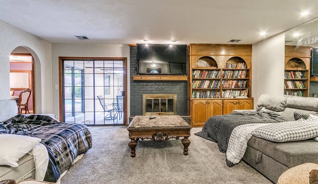 Private Pool! Family-sized home with game room