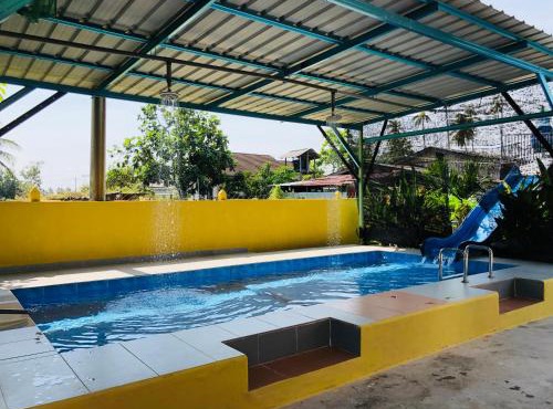 Private Pool Family - Homestay Tok Abah Dalam Rhu