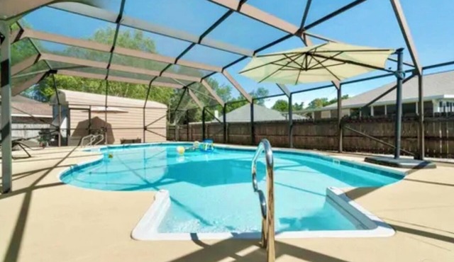 Private Pool-Fish Cleaning Station- Convenient Location to the Beaches