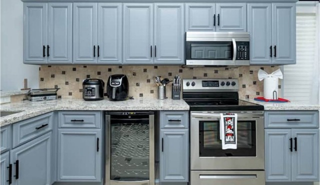 Private Pool + Game Room near Disney! Free parking