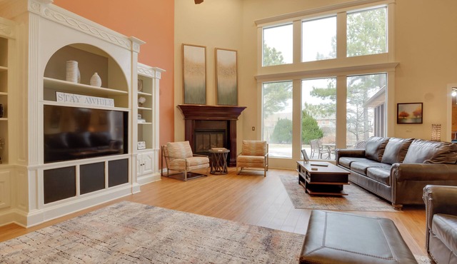 Private Pool & Game Room: Upscale Home in Vinita