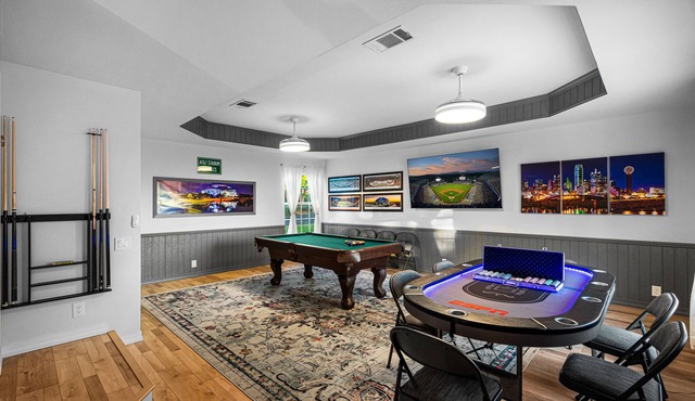 Private pool, game room minutes from AT&T, Globe Life and 6 flags.