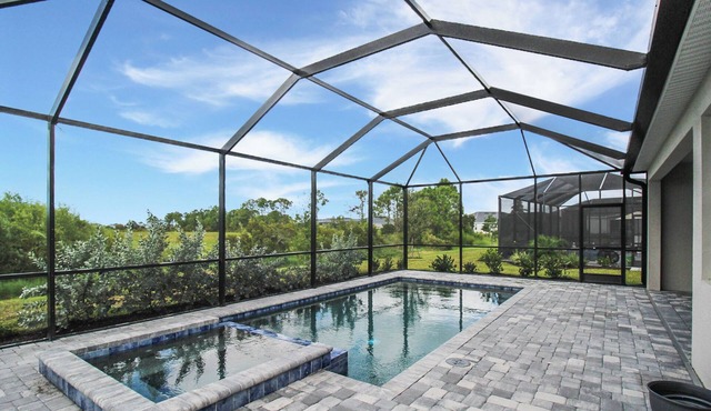 Private Pool Home In Wellen Park - golf included - Links & Leisure