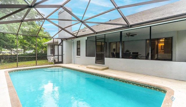 Private Pool Home with Covered Lanai 2 Miles to Hudson Beach
