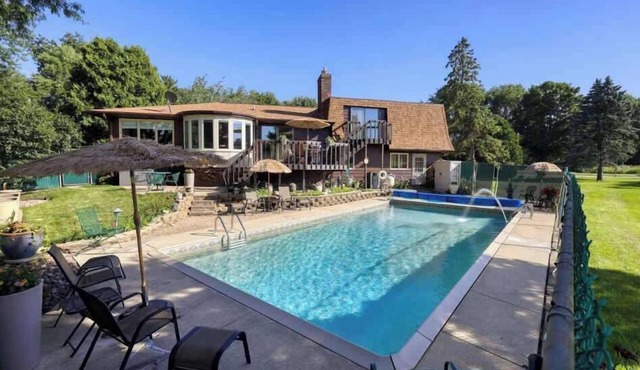 Private Pool - Hot Tub - Game Room - 20 min DT