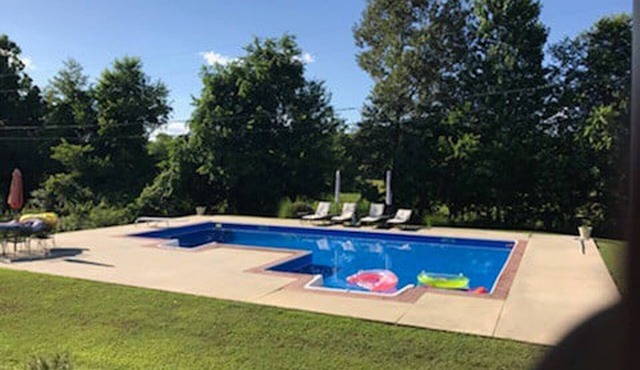 Private Pool House in Florence, AL