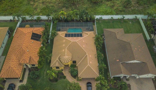 Private Pool. Near Beach, Florida Fabulous