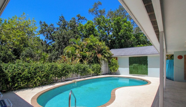 Private Pool, Near Siesta Key Beach, Blue Dolphin