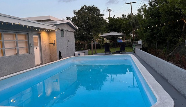 Private Pool Oasis, Sleeps 10, Near Beach & FLL Airport