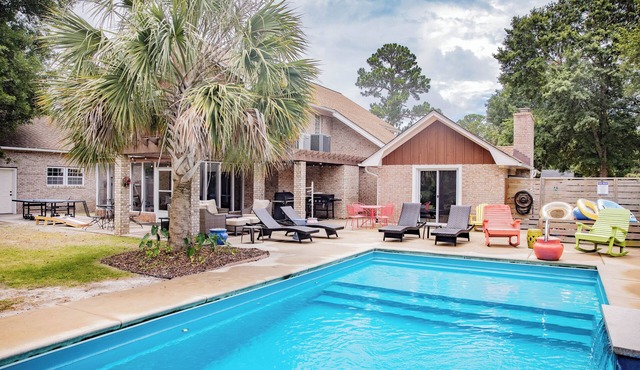 Private Pool Oasis near Beaches