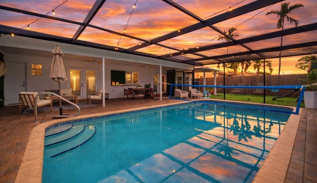 Private Pool Oasis Sleeps 10 Near FLL