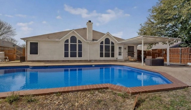 Private Pool Oasis 4BR Home w/Game Room Near Denton & UNT
