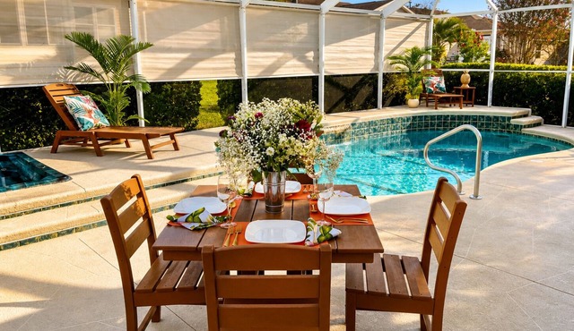 Private Pool Oasis + Hot Tub ,Quiet Luxury in The Villages, Pet Friendly