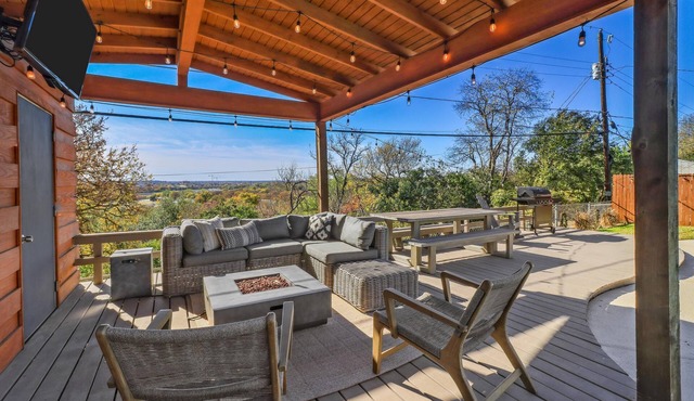 Private Pool Oasis with Gorgeous Views Minutes from TCU & Dickies Arena