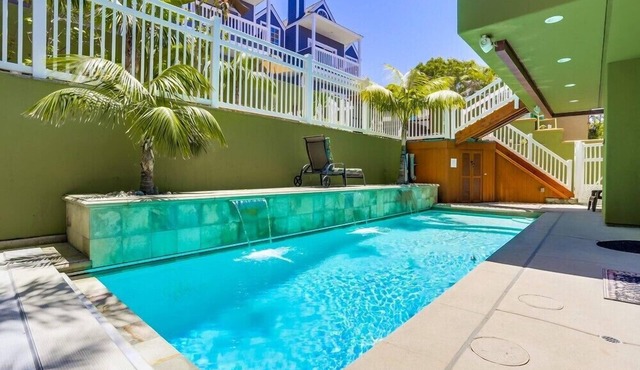Private Pool * Ocean Views * Beach Across The Street!