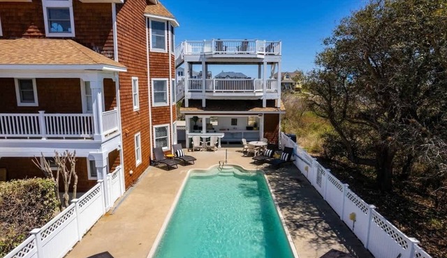 Private Pool, Ocean Views & 3-Min Walk to the Beach