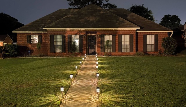 PRIVATE POOL PARADISE located in peaceful & quiet neighborhood in Prattville AL