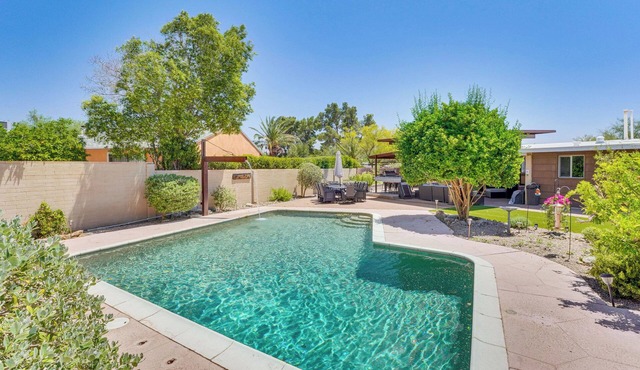 Private Pool Paradise! Relaxing Tucson Retreat