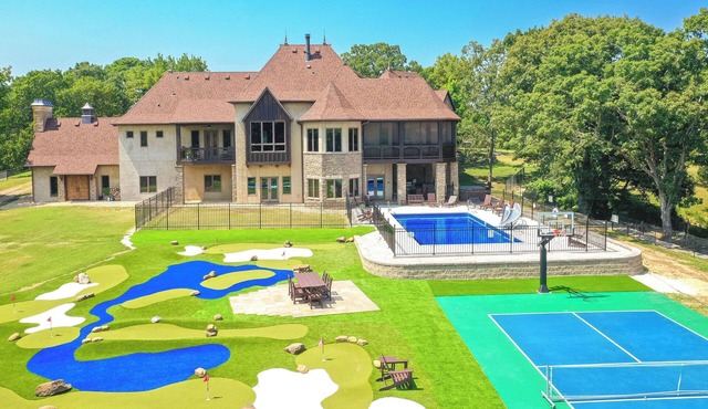 Private Pool, Pickle/bball, Close to Big Cedar