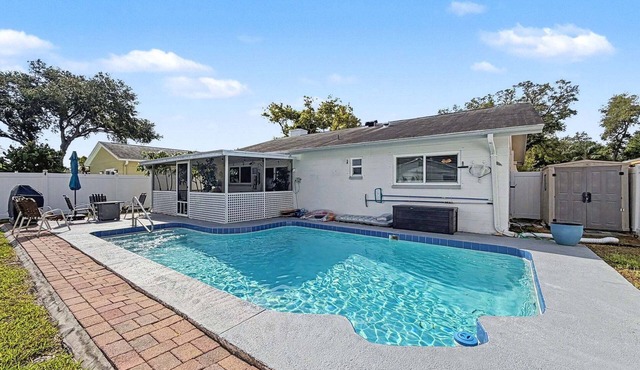 Private Pool Retreat Near Beaches & Downtown St. Pete