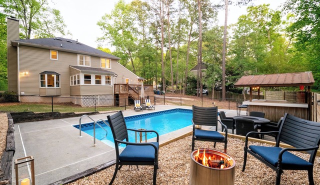 Private Pool Retreat with Game Room, Fire Pit & Grill Near Truist Park