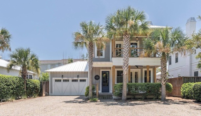Private Pool! Screened Porch, Pet Friendly