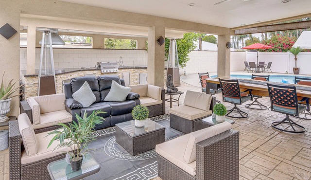 Private Pool + Sauna: Pet-Friendly Reseda Retreat!