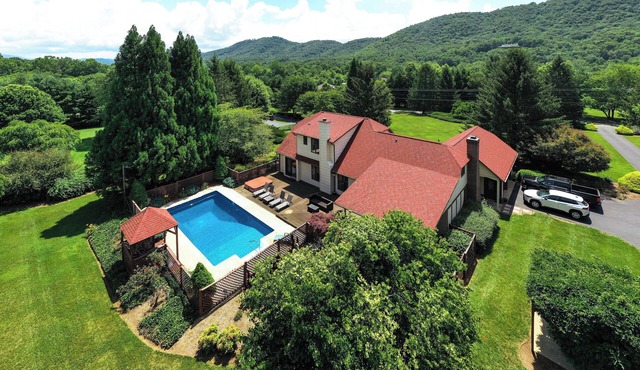 Private Pool, Sleeps 14, Game Room, Hot Tub
