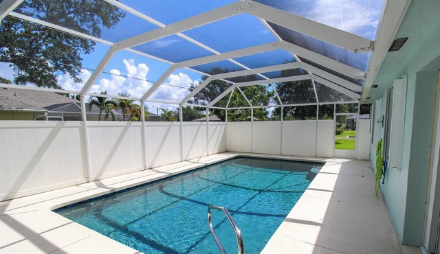 Private Pool, Sol Searcher
