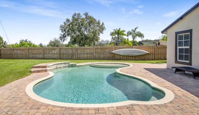 Private Pool Villa with Waterfall near Wellington & WPB