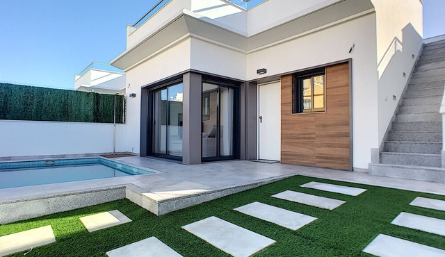 Private pool villa, free wifi, hot tub, roof terrace
