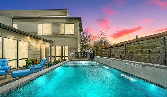 Private Pool, Walk to DT, LOW Winter + SXSW Rates!