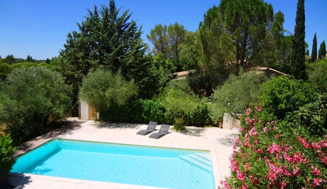 Private pool10X5, 11 bedr., 26 beds, 5 bath., 5 terraces, very quiet,10 000sqm park,AC