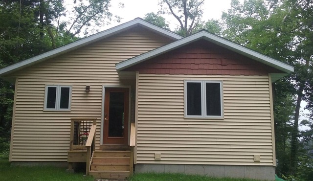 Private Prairie Lake Lodge - Family Friendly