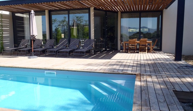 Private property 5' from the beach, natural area, eco-friendly