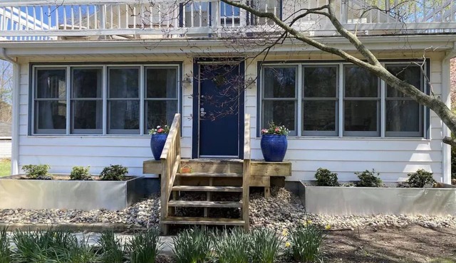 Private Property, Sleeps 8, North of St. Joseph